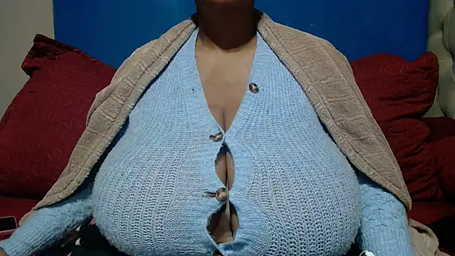 CUTEFIRMMELONSS online show from 05-30-26, 03:58