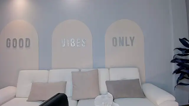 MariamRivera  online show from 03-01-25, 10:34