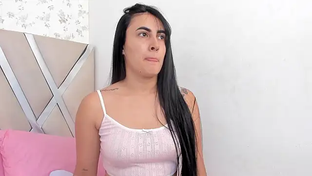 Snapshot of Helenn_monroy1 chatting on 06-28-26, 04:02 Helenn monroy1 online show from 06-28-26, 04:02