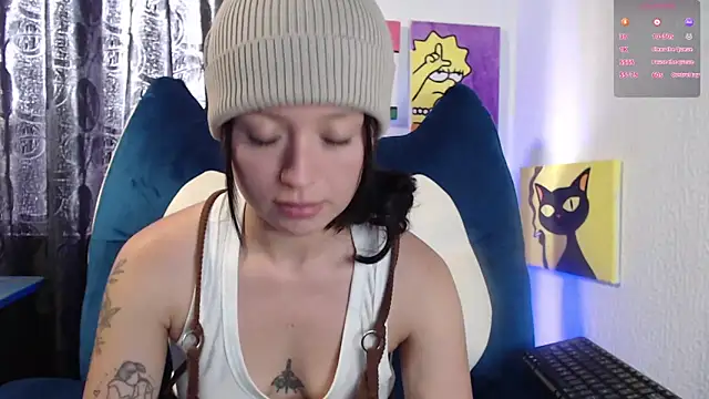 Snapshot of it_l chatting on 06-18-26, 06:01 it l online show from 06-18-26, 06:01