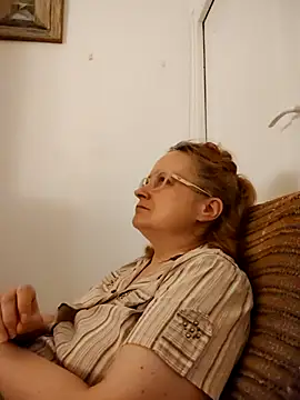 Snapshot of She-devilx chatting on 05-31-26, 10:11 She-devilx online show from 05-31-26, 10:11
