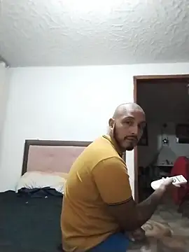 KenllyH online show from 04-10-26, 12:27