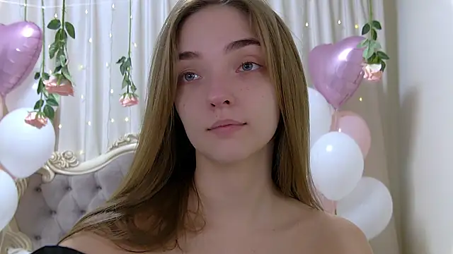 VirginieCruz online show from 02-13-25, 05:37