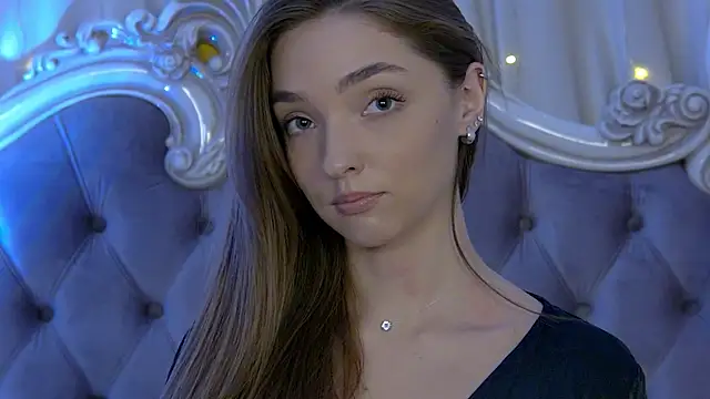 VirginieCruz online show from 03-03-25, 01:42