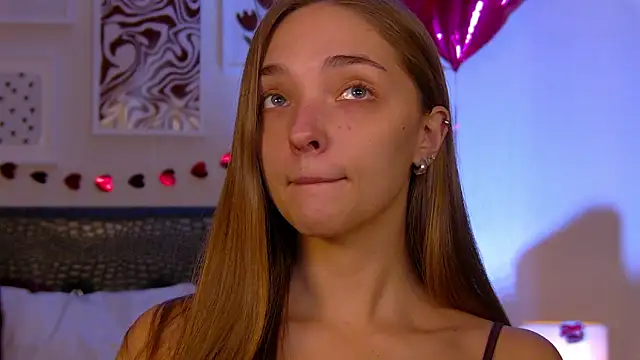 VirginieCruz online show from 02-24-26, 05:33