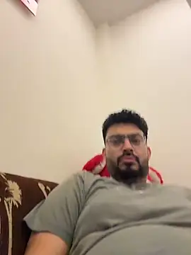 Snapshot of hot_rajat chatting on 05-13-26, 04:15 hot rajat online show from 05-13-26, 04:15
