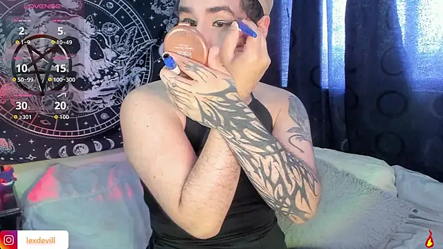 Lexxxxx  online show from 10-31-25, 09:05