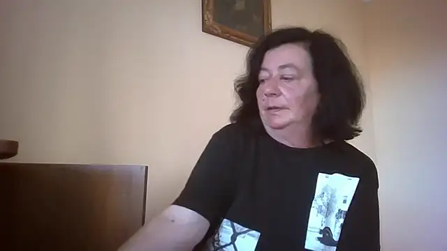 GypsiQueen2 online show from 05-14-26, 05:20