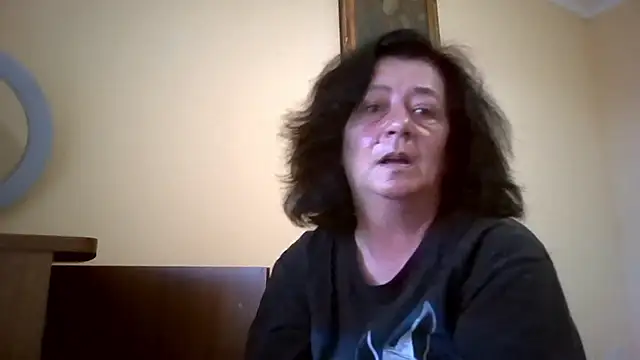 GypsiQueen2 online show from 06-04-26, 05:30