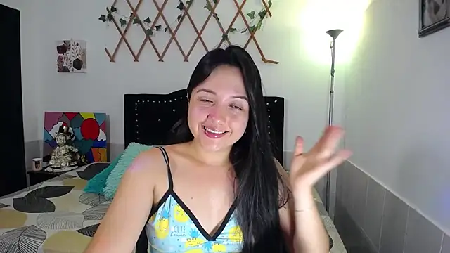 Snapshot of naughty_girl_4u chatting on 04-21-26, 08:20 naughty girl 4u online show from 04-21-26, 08:20
