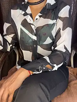 Snapshot of SCHOOL_Girl_0 chatting on 12-08-24, 04:18 SCHOOL Girl 0 online show from 12-08-24, 04:18