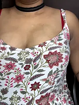 Snapshot of SCHOOL_Girl_0 chatting on 09-26-25, 01:53 SCHOOL Girl 0 online show from 09-26-25, 01:53