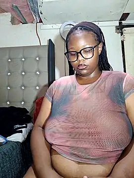 Aaaliyah445 online show from 03-03-26, 06:41