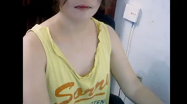 Snapshot of makemefallin chatting on 12-10-24, 02:50 makemefallin online show from 12-10-24, 02:50