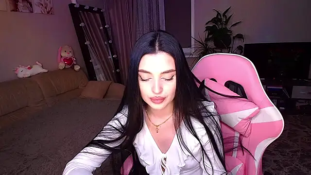   Malika   online show from 11-08-25, 01:22