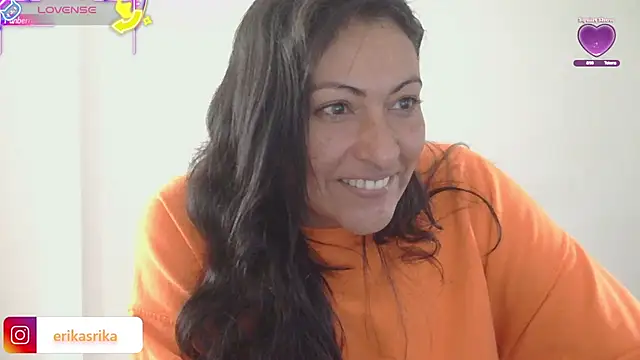 ErikaRika online show from 10-06-25, 07:11