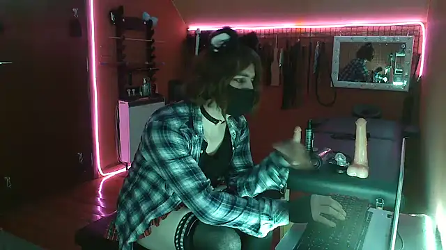 Ginny-the-bdsm-nympho online show from 03-09-25, 06:00