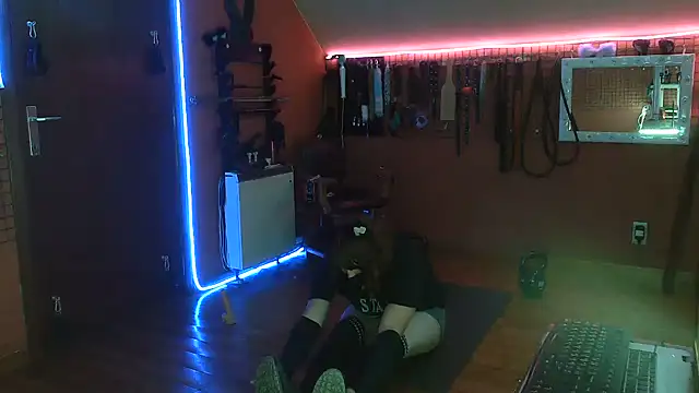Snapshot of Ginny-the-bdsm-nympho chatting on 06-11-26, 05:22 Ginny-the-bdsm-nympho online show from 06-11-26, 05:22