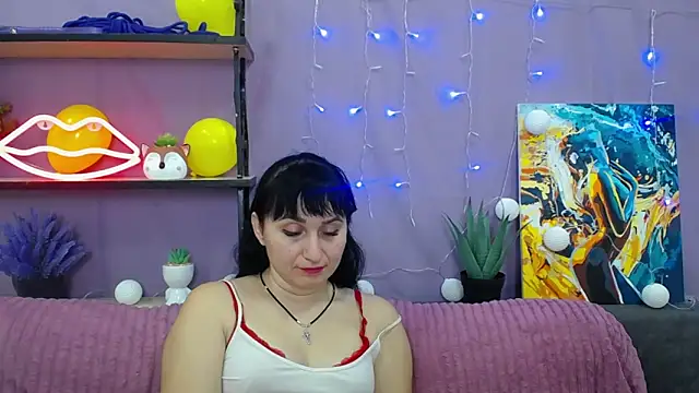 NinaFlawlees online show from 01-27-25, 02:42