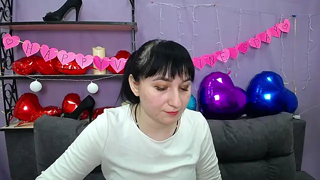 NinaFlawlees online show from 02-05-25, 07:10