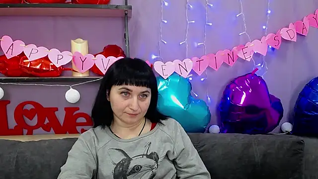 NinaFlawlees online show from 02-12-25, 01:52