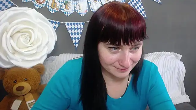 NinaFlawlees online show from 10-04-25, 12:03