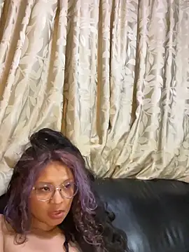 Snapshot of Hathorlove chatting on 01-20-25, 02:01 Hathorlove online show from 01-20-25, 02:01