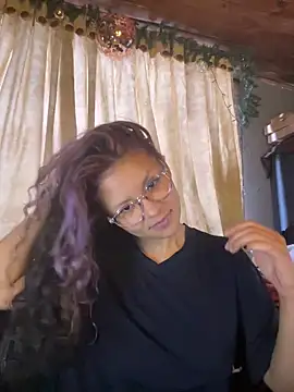 Snapshot of Hathorlove chatting on 01-24-25, 06:14 Hathorlove online show from 01-24-25, 06:14