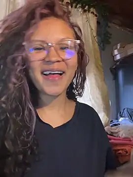 Snapshot of Hathorlove chatting on 01-24-25, 09:15 Hathorlove online show from 01-24-25, 09:15