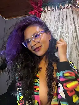 Snapshot of Hathorlove chatting on 02-13-25, 04:22 Hathorlove online show from 02-13-25, 04:22