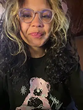 Snapshot of Hathorlove chatting on 09-13-25, 05:46 Hathorlove online show from 09-13-25, 05:46