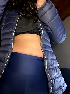 Snapshot of Hathorlove chatting on 09-16-25, 06:58 Hathorlove online show from 09-16-25, 06:58