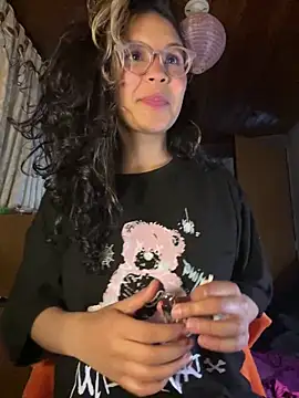 Snapshot of Hathorlove chatting on 09-27-25, 05:01 Hathorlove online show from 09-27-25, 05:01