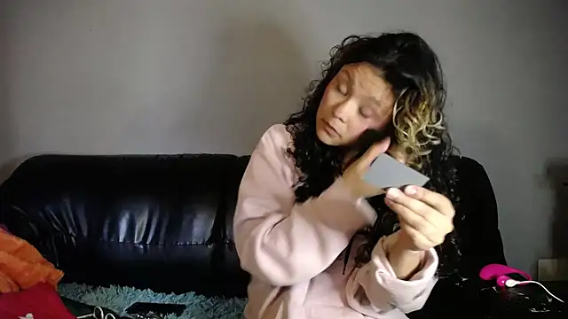 Snapshot of Hathorlove chatting on 11-08-25, 10:08 Hathorlove online show from 11-08-25, 10:08