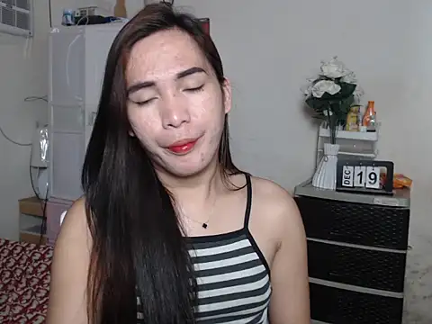 Msyensmith online show from 12-19-25, 05:36