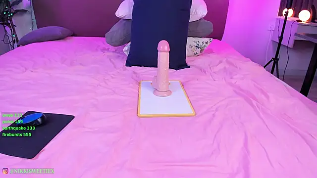 nikkisweetie online show from 12-21-24, 12:16