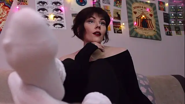 Luna Blake online show from 04-15-26, 03:52