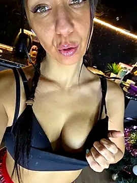 LeticiaWoods online show from 12-22-25, 07:05