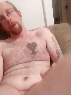 Snapshot of TaylorBlaze chatting on 11-16-25, 04:29 TaylorBlaze online show from 11-16-25, 04:29