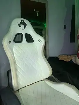 bunnydark00 online show from 04-14-26, 04:07