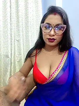 Queen Dolly online show from 03-21-26, 05:05