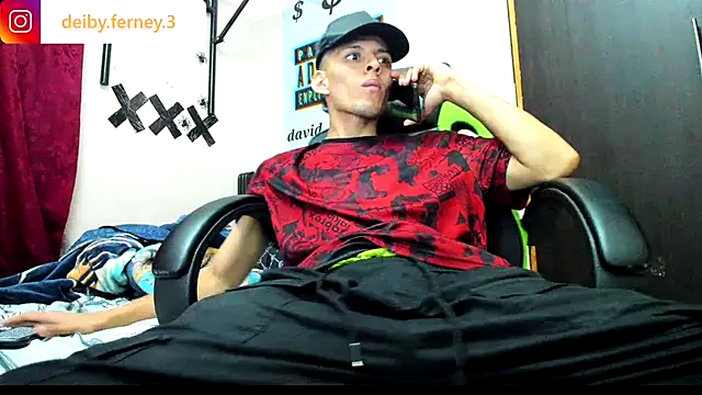 Snapshot of davidlatin66 chatting on 01-28-25, 02:21 davidlatin66 online show from 01-28-25, 02:21