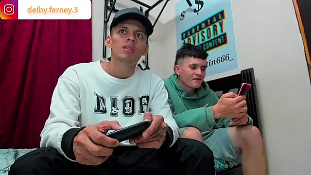 Snapshot of davidlatin66 chatting on 02-01-25, 04:24 davidlatin66 online show from 02-01-25, 04:24