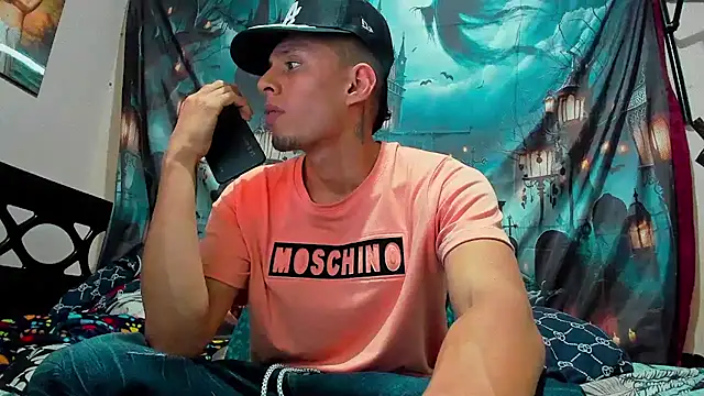 Snapshot of davidlatin66 chatting on 11-09-25, 11:58 davidlatin66 online show from 11-09-25, 11:58