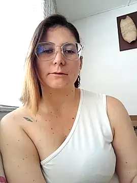 SarahDeyvis online show from 10-25-25, 06:13