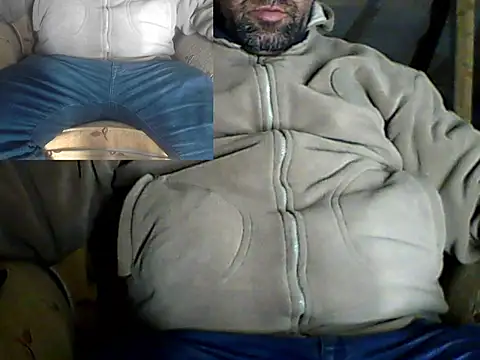 Snapshot of masculine_bear_daddy chatting on 12-24-24, 05:55 masculine bear daddy online show from 12-24-24, 05:55