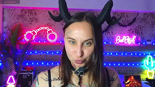 Cool Freak  online show from 05-15-26, 10:00