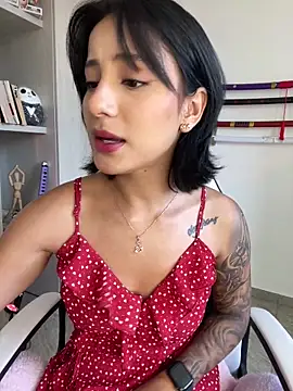 Snapshot of Ale_Lewis chatting on 12-08-24, 08:47 Ale Lewis online show from 12-08-24, 08:47