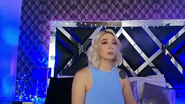 victoriaa lee  online show from 03-06-26, 08:49