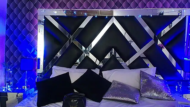 victoriaa lee  online show from 04-16-26, 09:39